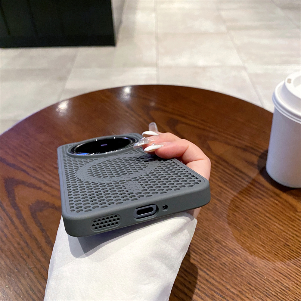 غطاء فاخر بملمس ناعم وخاصية تب - مراجعة Heat Dissipation Mesh Breathable Case وسعره